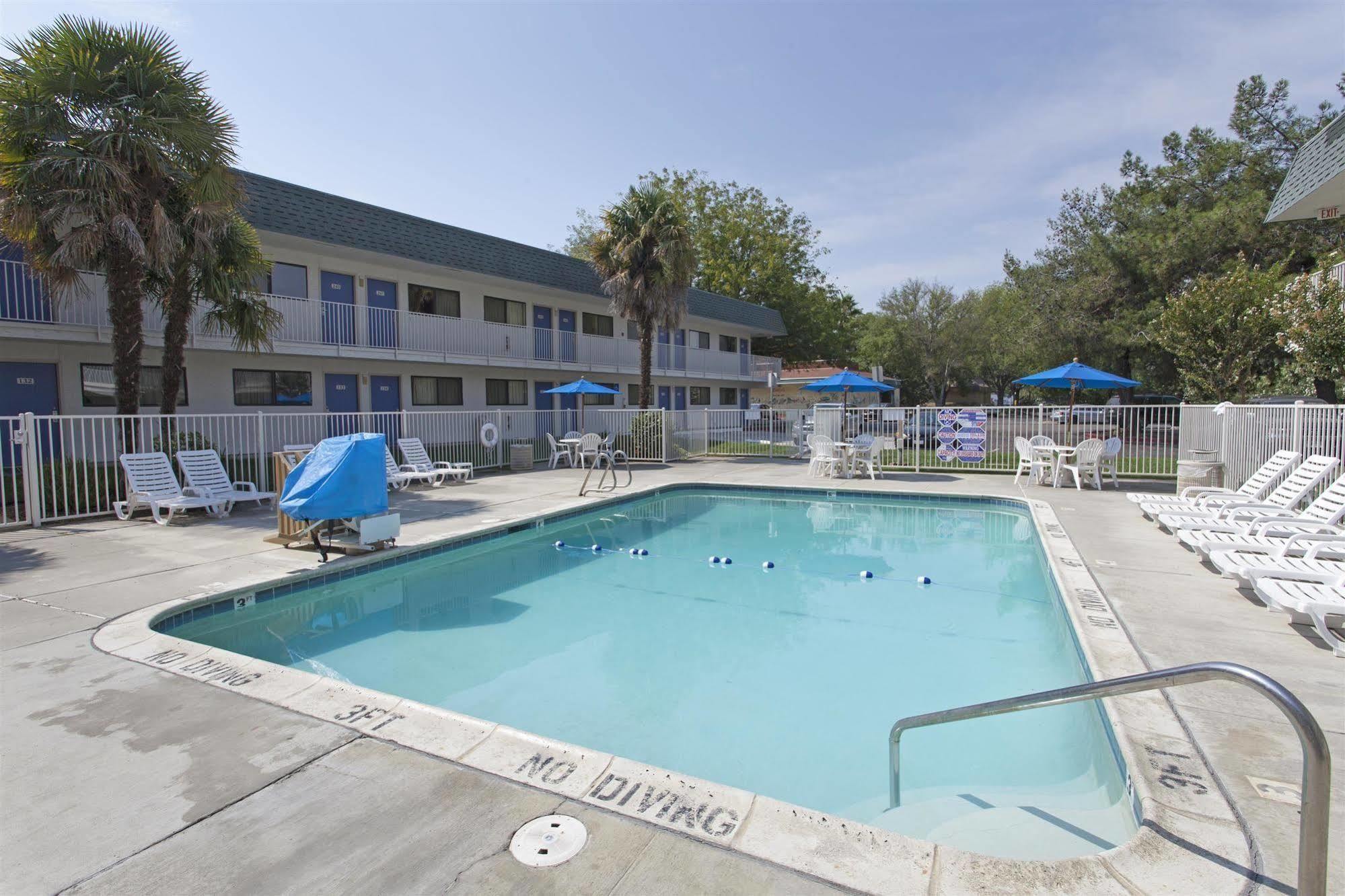 Hi - Wheel Flats Hotel Davis Exterior photo